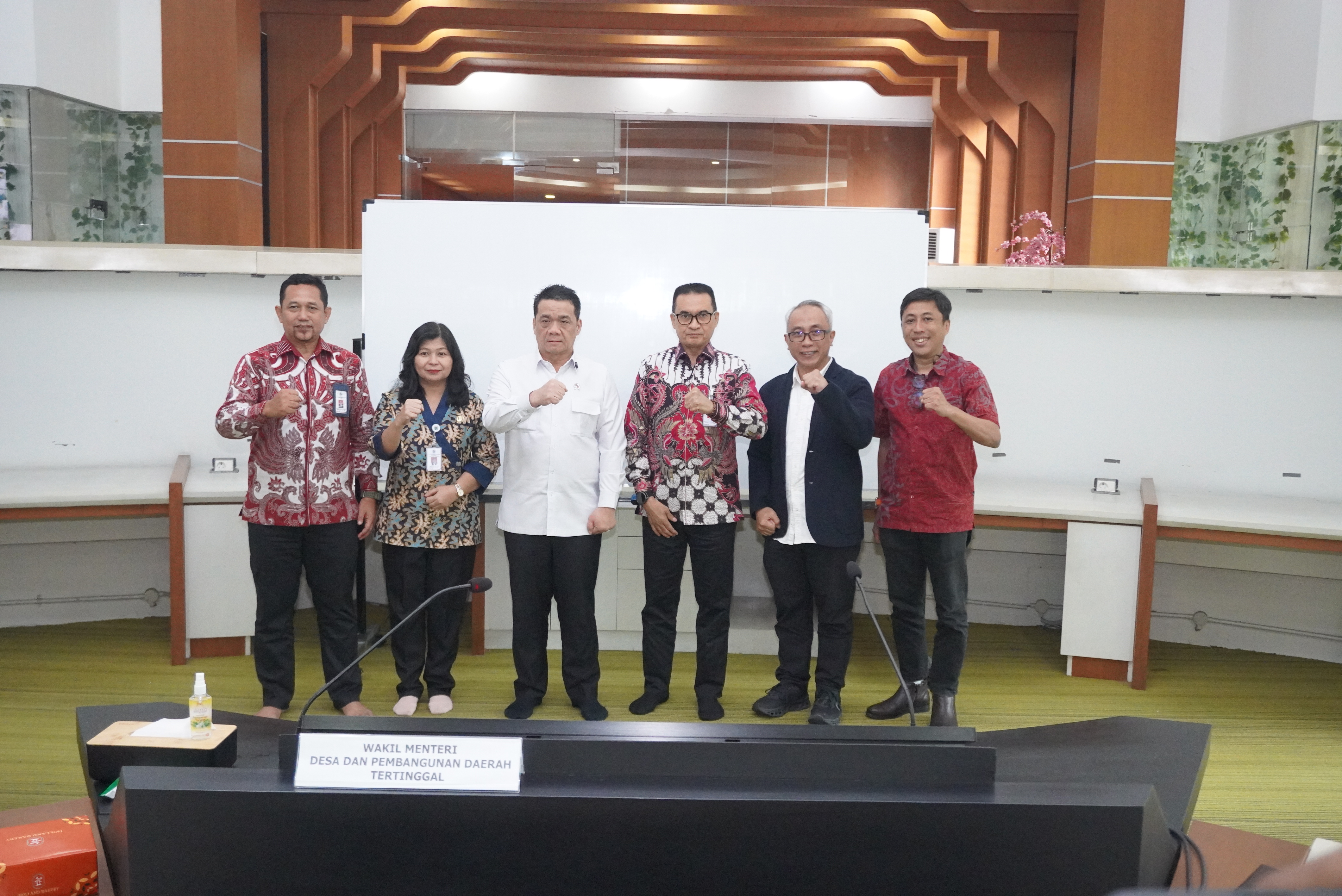 Founder BUMDes.id Jadi Narasumber Webinar Nasional Kemendesa PDT Bahas Peran BUMDes sebagai Orkestrator Ekosistem Bisnis Desa