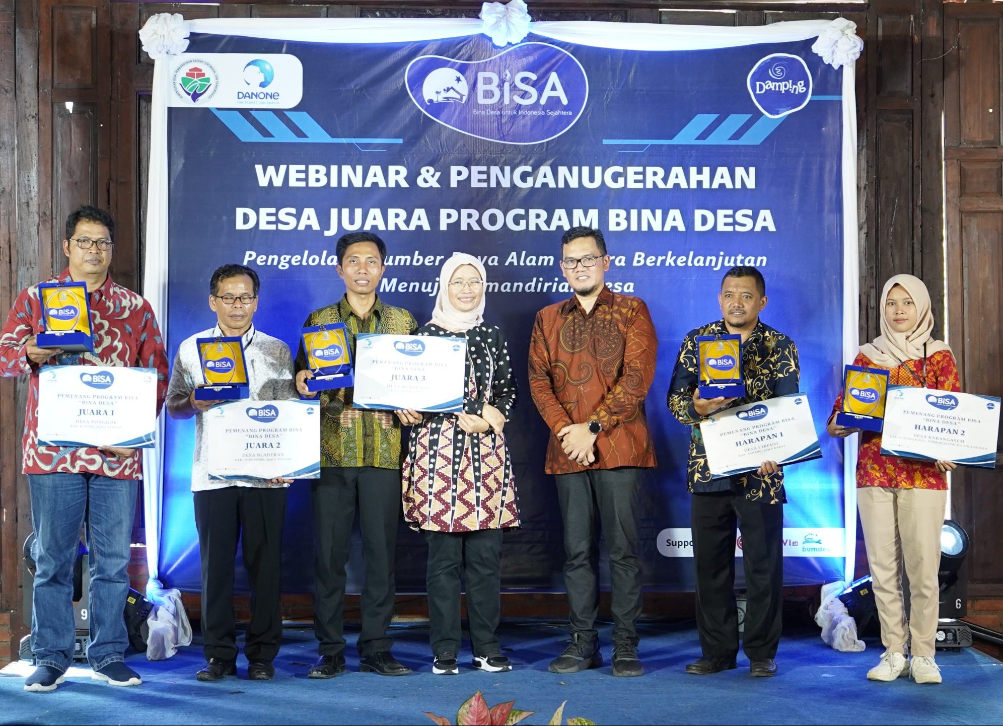Kolaborasi Danone Indonesia dan Bumdes.id Sukses Gelar Penganugerahan Desa Juara 2024